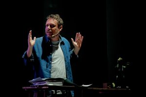 Pinuccio in Non Mi trovo - Teatro Parioli Costanzo