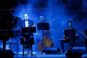 Teatro Parioli Costanzo Brutto Anatroccolo 2